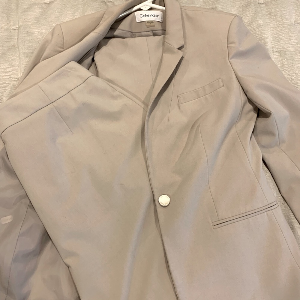 Calvin Klein EUC Beige Work Suit ~ Jacket, Skirt & Pants!!!